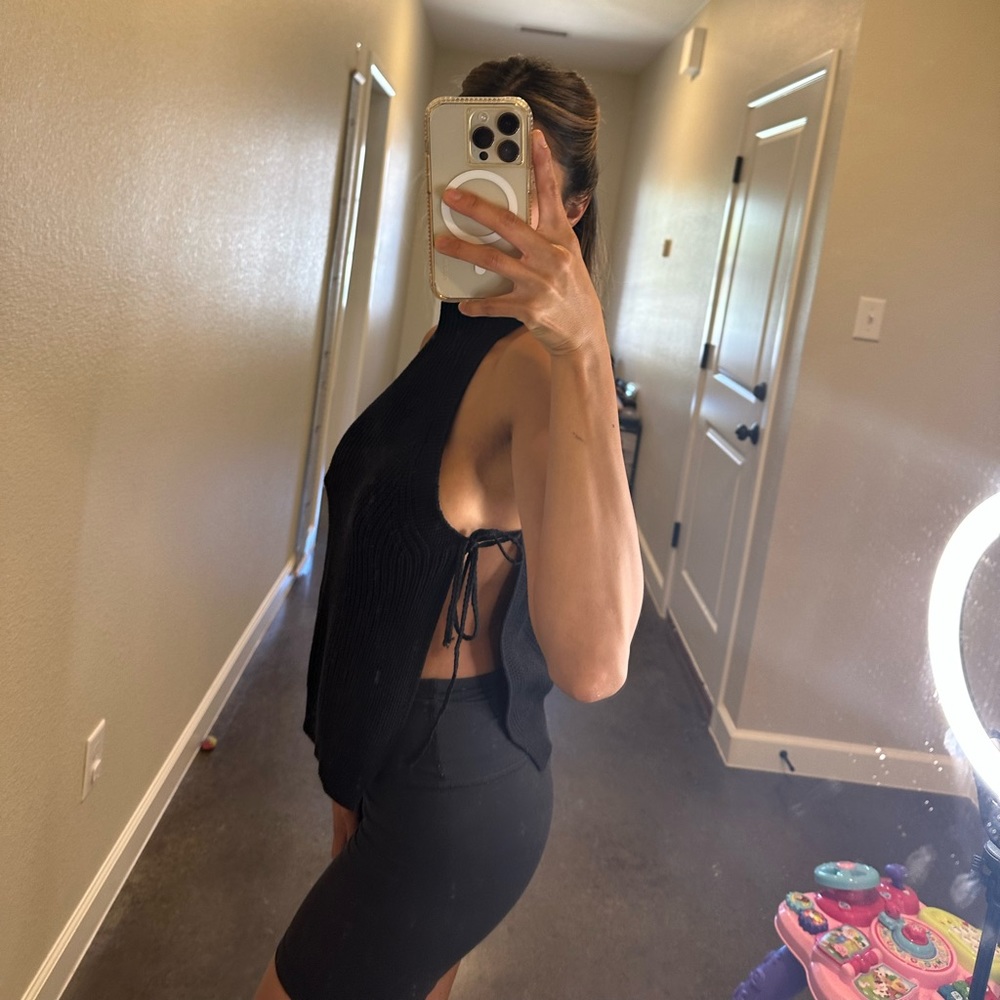 REVOLVE By The Way